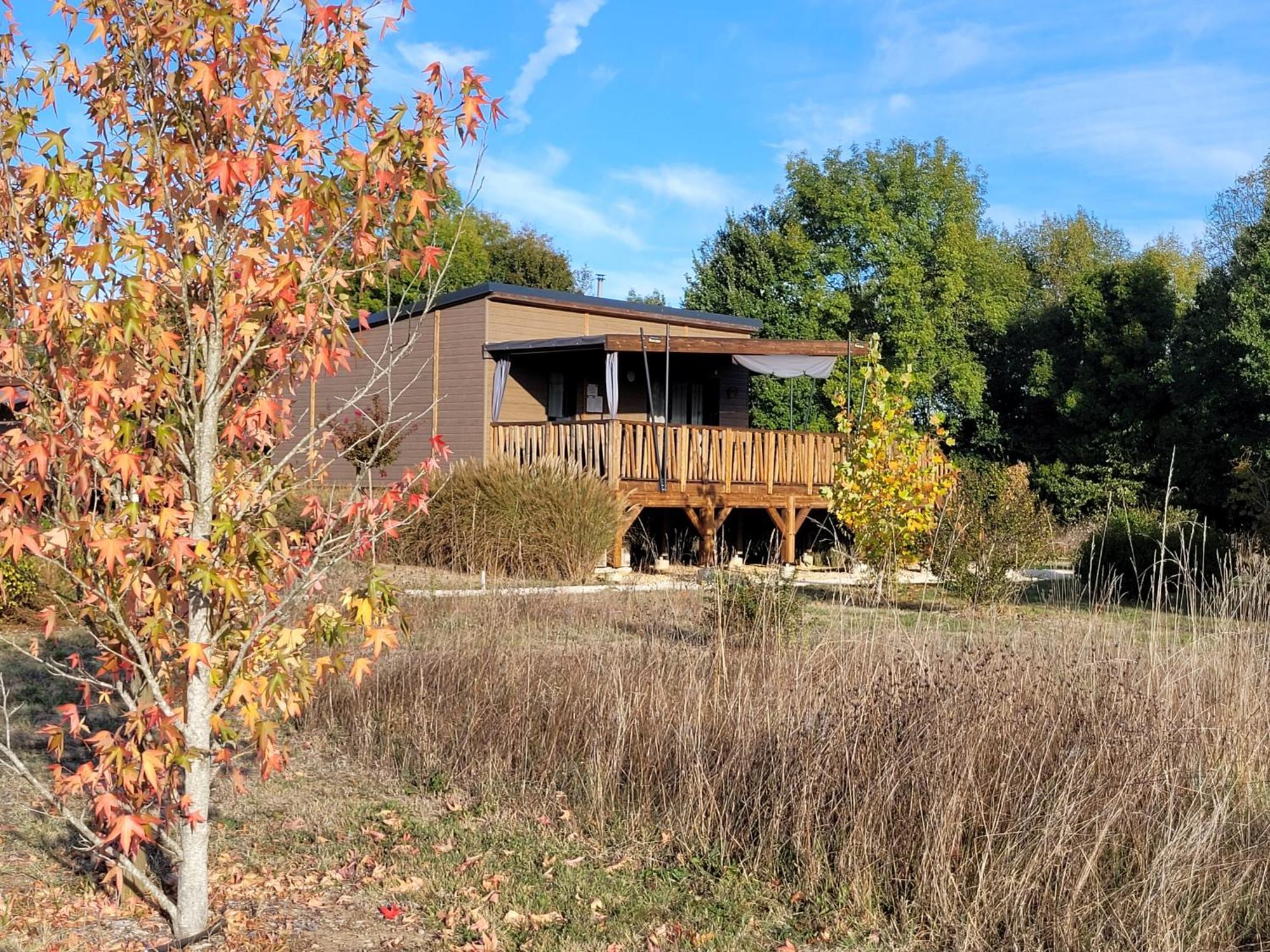 Les Chalets Du Moulin De Valade Condat-sur-Trincou Esterno foto